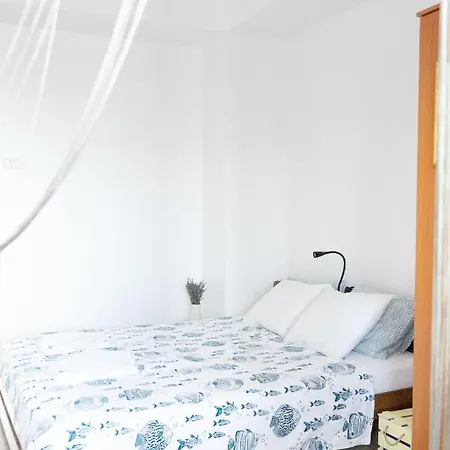 Апартаменты Amelie Neversea Apartament *